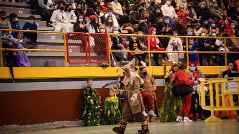 Concurso de disfraces en el carnaval de Outes.