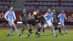 Diego despeja un centro durante la reciente visita al Compostela en el Vero Boquete de San L�zaro.