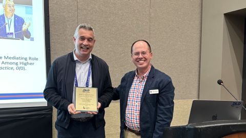 El�grupo de investigaci�n en Aprendizaje Escolar, Dificultades y Rendimiento Acad�mico (ADIR) recibe el premio Samuel Kirk