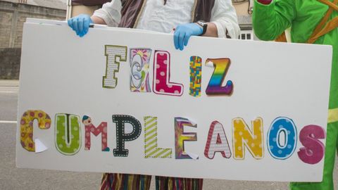 Imagen de archivo de un cartel felicitando un cumplea�os.