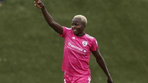 Racheal Kundananji.Racheal Kundananji con el Madrid CFF