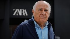 Amancio Ortega en una visita al Zara hombre de la calle Compostela