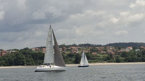 La ausencia de viento provocó un breve retraso de la salida de la manga.