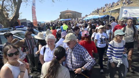 Multitudinaria romer�a de Chamorro.