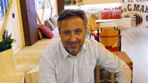 Xoan Cannas. Enolog�a. En representaci�n del Instituto Galego do Vi�o estar� Xoan Cannas departiendo sobre enolog�a.