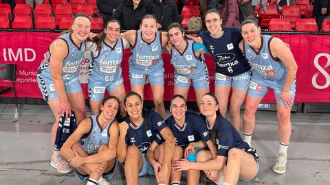 Las jugadoras del Celta de baloncesto, celebrando el triunfo ante el Sevilla.