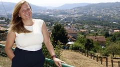 F�tima Salgado en una fotograf�a tomada en la explanada de la iglesia de Velle, desde la que hay unas hermosas vistas de Ourense.