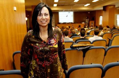 Carmen Rivero, especialista de la UCI, present� el nuevo protocolo que se aplicar� en Santiago.