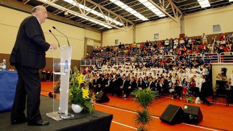 VISITA DE VICENTE DEL BOSQUE A RIBEIRA PARA RECIBIR PREMIO DEL CLUB DE TAEKUONDO NATURAL SPORT VIDELGI