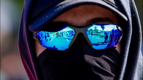 Un activista durante una protesta contra el G7 en Quebec (Canad�)
