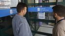 Algunos centros educativos, como el IES Sanxillao, de Lugo, colgaron carteles informando de la suspensión de la actividad lectiva, aunque se mantuvieron abiertos para incidencias