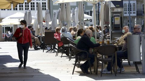 Ambiente en las terrazas de Santiago