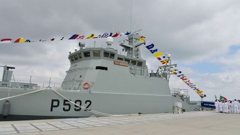 Buque patrulla de la Marina portuguesa NRP Mondego.