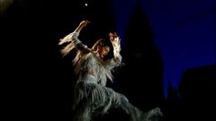 �Ol�s� al cuestionado duende de Rosal�a en Compostela