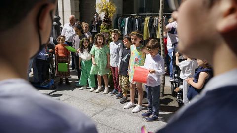 Cientos de personas disfrutaron de la Festa dos Maios de Ourense