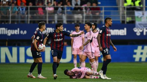 Playoff de ascenso entre Eibar y Oviedo en Ipur�a