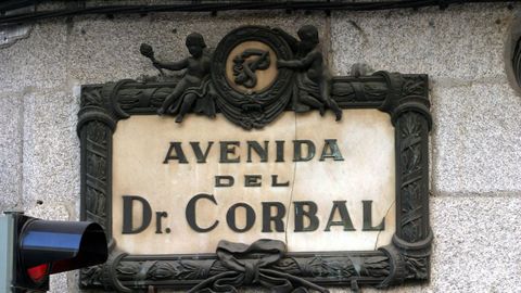Placa de la calle del Doctor Corbal.