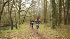 Carreira de &laquo;trail running&raquo; pola cabeceira do r&iacute;o Anll&oacute;ns en A Laracha.