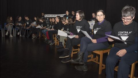 Lectura del manifiesto contra las violencias en Cee