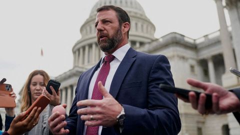 El senador Markwayne Mullin.