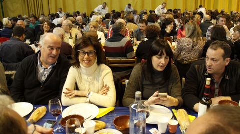 El codillo triunf� en A R�a.M�s de 800 personas degustaron codillo en el pabell�n