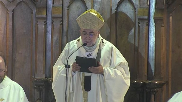 El Arzobispo de Oviedo, Jes�s Sanz Montes, en Covadonga