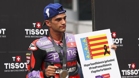 
El piloto espaol de MotoGP Jorge Martn gan el Sprint del Gran Premio de Malasia pero no lo celebr, rindi homenaje a las vctimas de la dana y anunci que donar el bonus conseguido