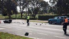 Imagen de los restos de los veh�culos implicados sobre la calzada.