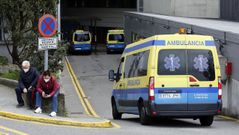 Entrada del servicio de urgencias del Hospital Montecelo, de Pontevedra