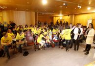 Entrega del premio a las mujeres del cerco en Fonti�as. 