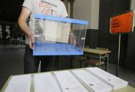 Ayer y anteayer se prepararon los colegios electorales en todos los municipios mari�anos. 