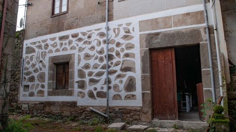 Uno de los esgrafiados tradicionales que se acaban de restaurar se encuenta en la localidad de Naz, en el municipio de Sober