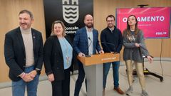 Ivn Puentes compareci con el resto del grupo socialista para presentar las enmiendas a los presupuestos