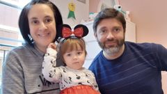 Ana y Jes�s con Mar�a, que tiene 16 meses