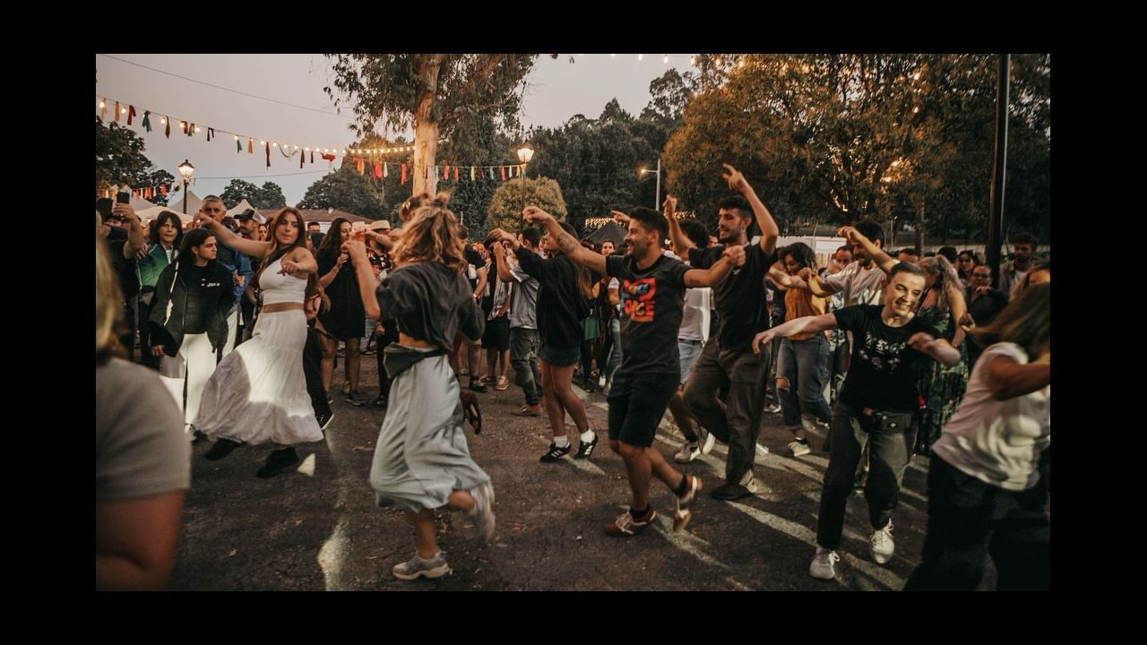 As Nosas Músicas: el sambódromo del baile tradicional gallego abre el telón