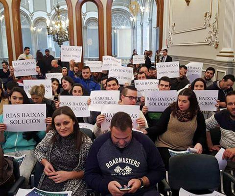Un momento de la protesta de ayer en la Diputacin. 