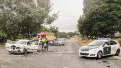 Los coches resultaron bastante daados en la colisin frontal en Sarreaus