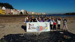 Limpieza en la playa de Camelle