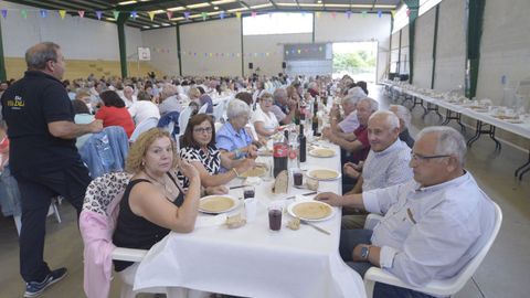 Comida de la tercera edad de Guntn 