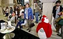 Carlota Rom�n, en la recepci�n a los 77 becados del primer plan de empleo local de Pontevedra. 