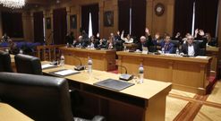 Despu�s de irse la oposici�n, el PP pudo aprobar por unanimidad todos los puntos del pleno. 