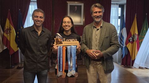 Coira e Varela recibiron en Ravella a Lorena Parada.