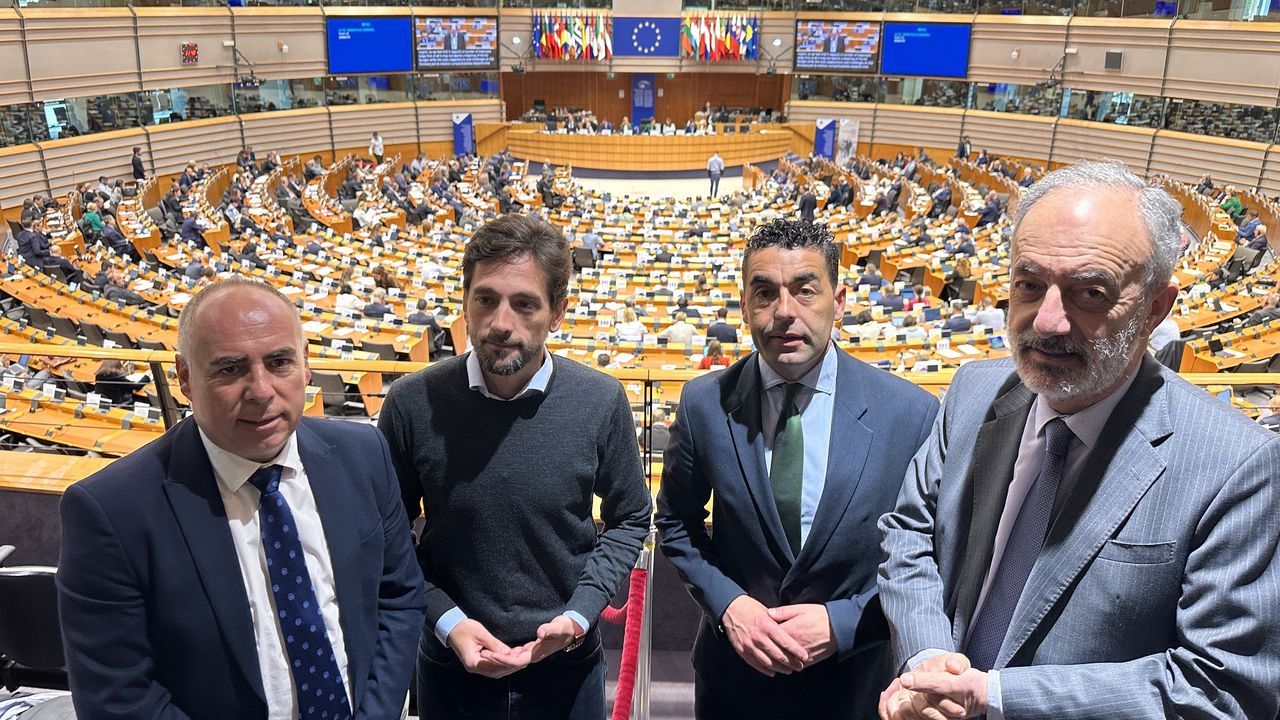 Luis López advierte de que «podemos permitirnos dar pasos atrás no modelo de xestión de fondos europeos»
