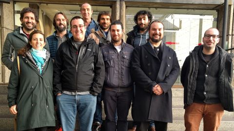 En la imagen, fila trasera: Javier Cuevas Maestro (catedr�tico); fila del medio (de izquierda a derecha): Enrique Palencia Cortez�n (investigador Ram�n y Cajal), Isidro Gonz�lez Caballero (profesor titular), Javier Fern�ndez Men�ndez (profesor titular), Carlos Erice Cid (doctorando, contratado FPU); fila delantera (de izquierda a derecha), B�rbara �lvarez Gonz�lez (investigadora Ram�n y Cajal), Santiago Folgueras (profesor contratado), Juan Rodrigo Gonz�lez Fern�ndez (doctorando, contratado FPI), Pietro Vischia (investigador contratado), Sergio S�nchez Cruz (doctorando, contratado Severo Ochoa)