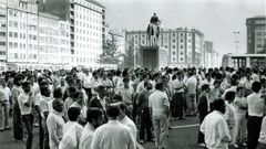 Manifestacin de trabajadores de Astano en la plaza de Espaa, en el ao 1985