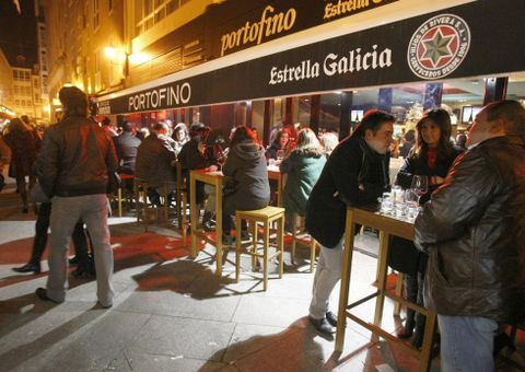 La calle de los vinos es, en realidad, la suma de seis v�as plagadas de tabernas y bares. 