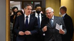 El secretario de Estado de EE.UU., Antony Blinken, y el jefe de la diplomacia europea, Josep Borrell, en la sede de la OTAN