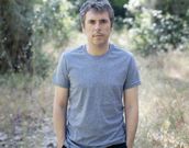 El  acto de entrega de los premios del II certamen de relatos Vigo Hist�rico se celebr� ayer en el auditorio del Concello. Julio Fern�ndez Pel�ez, con La vida de un l�piz, se hizo con el primer premio. Tambi�n hubo 5 acc�sits que se llevaron para Ricardo Cid, Milagros Alonso, Xos� Lois Ripalda, Julio Mart�nez y Mar�a Alonso. 