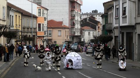 Un momento del desfile junto al cruce de A Florida