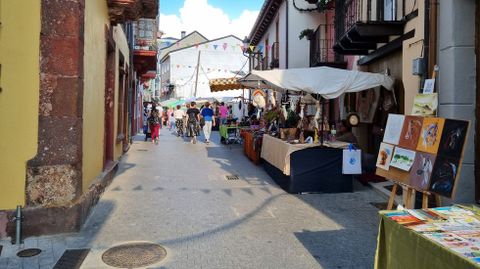 La Feira de Artesana est en la ra Real